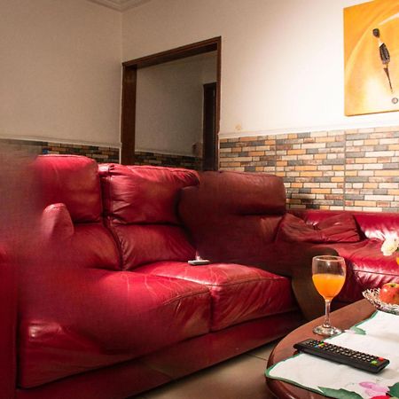 Clos D'Anthony Residence Bonanjo Douala Esterno foto