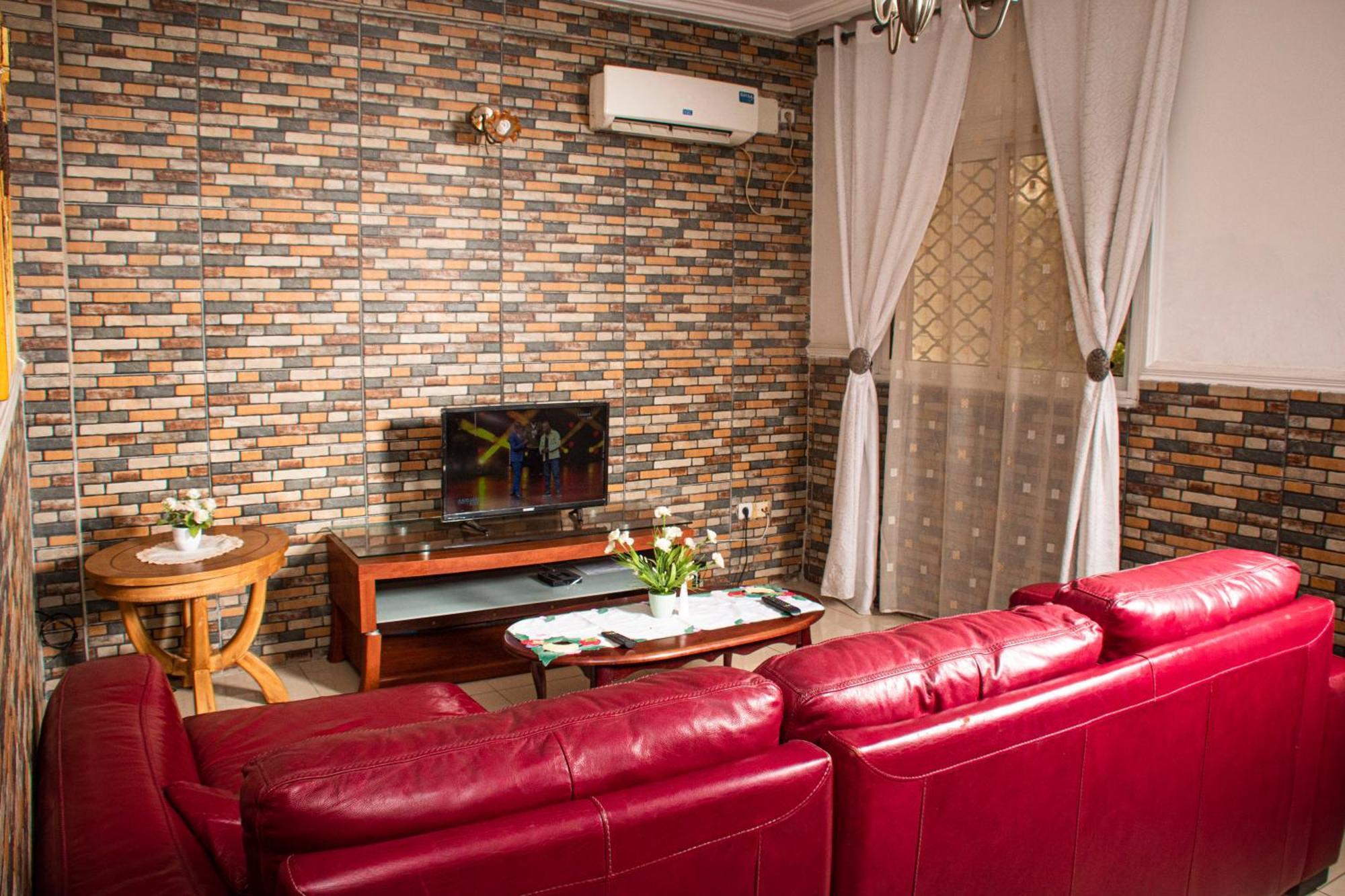 Clos D'Anthony Residence Bonanjo Douala Esterno foto