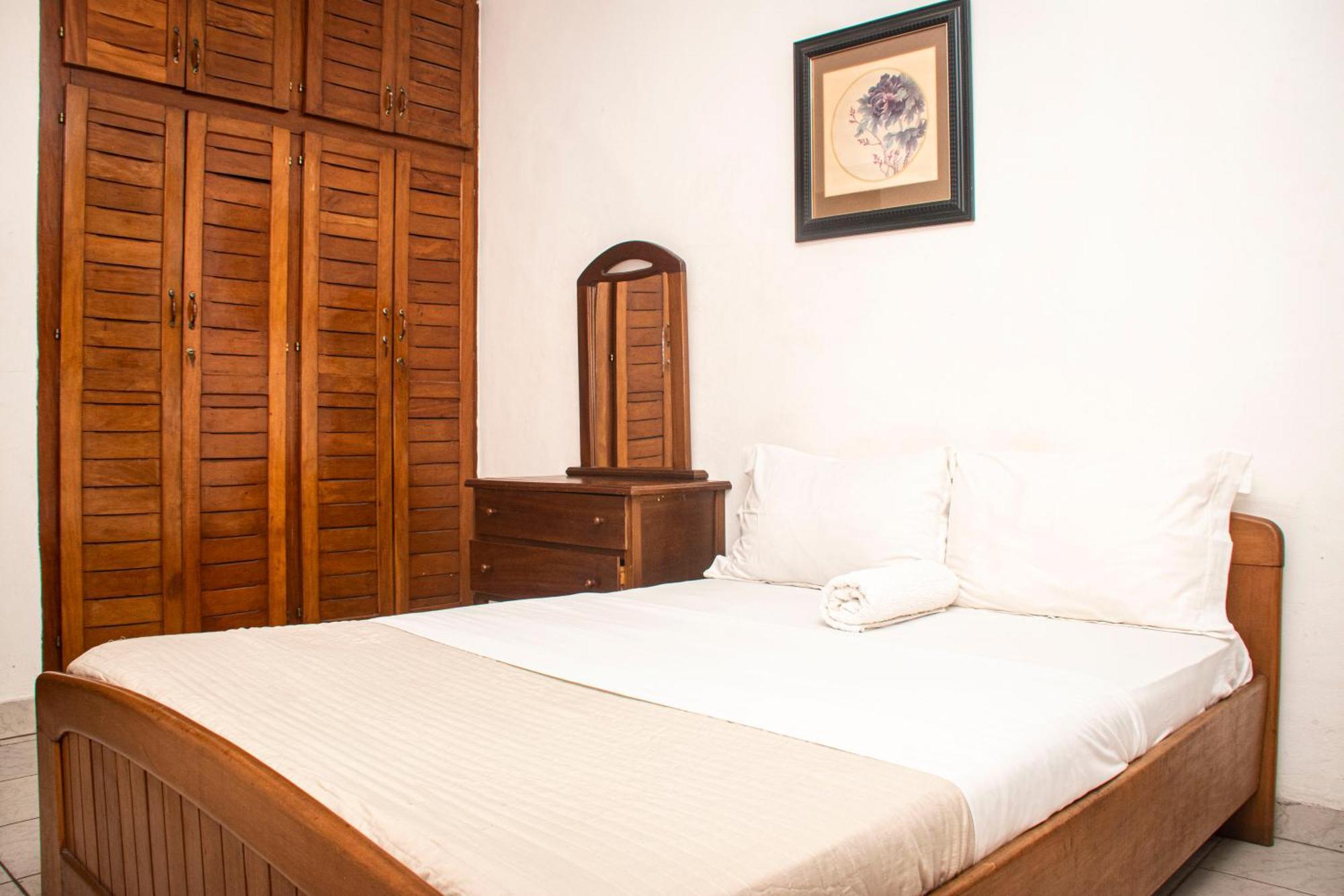 Clos D'Anthony Residence Bonanjo Douala Esterno foto